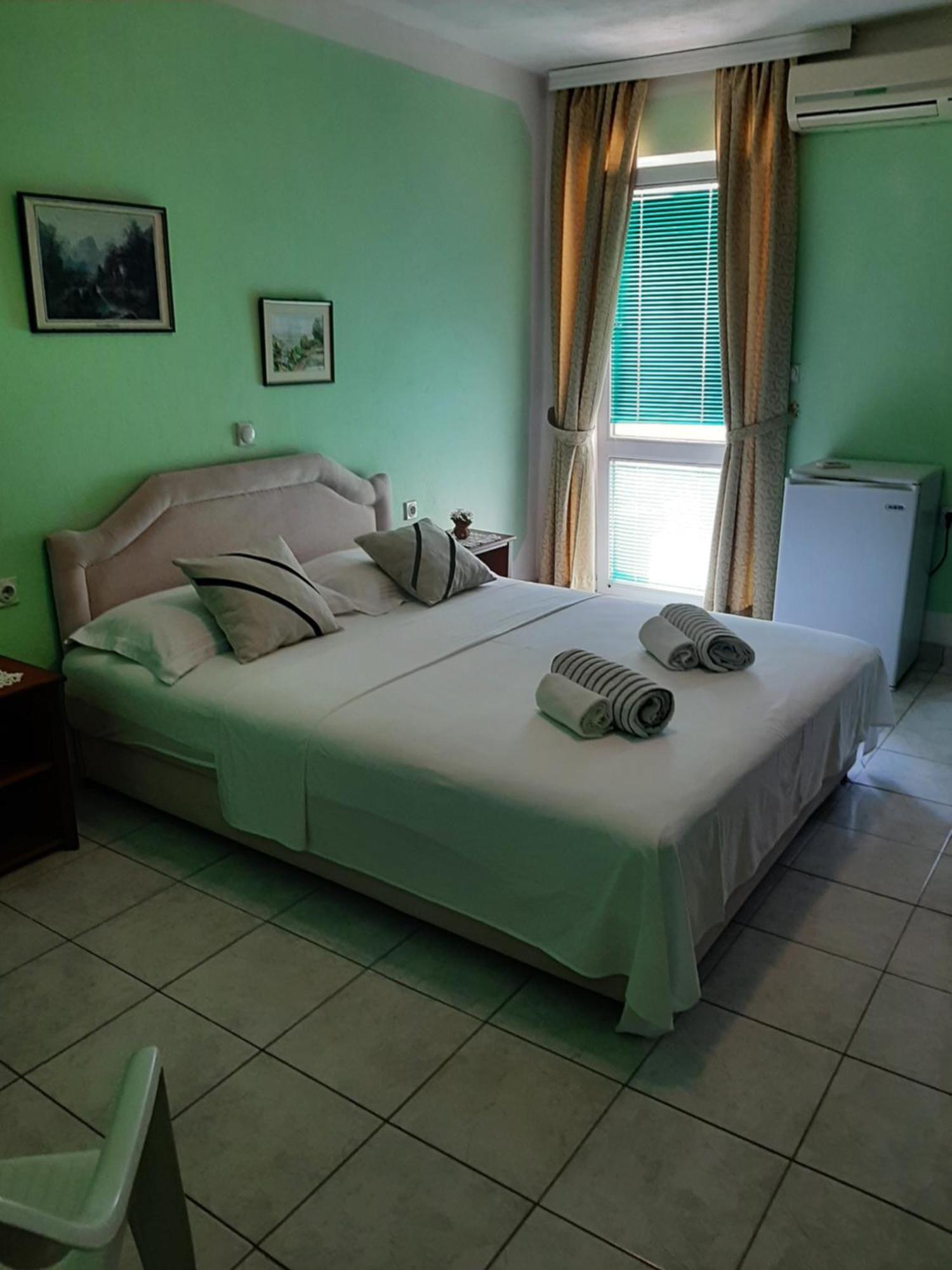 Guest House Aldin Улцинь Экстерьер фото