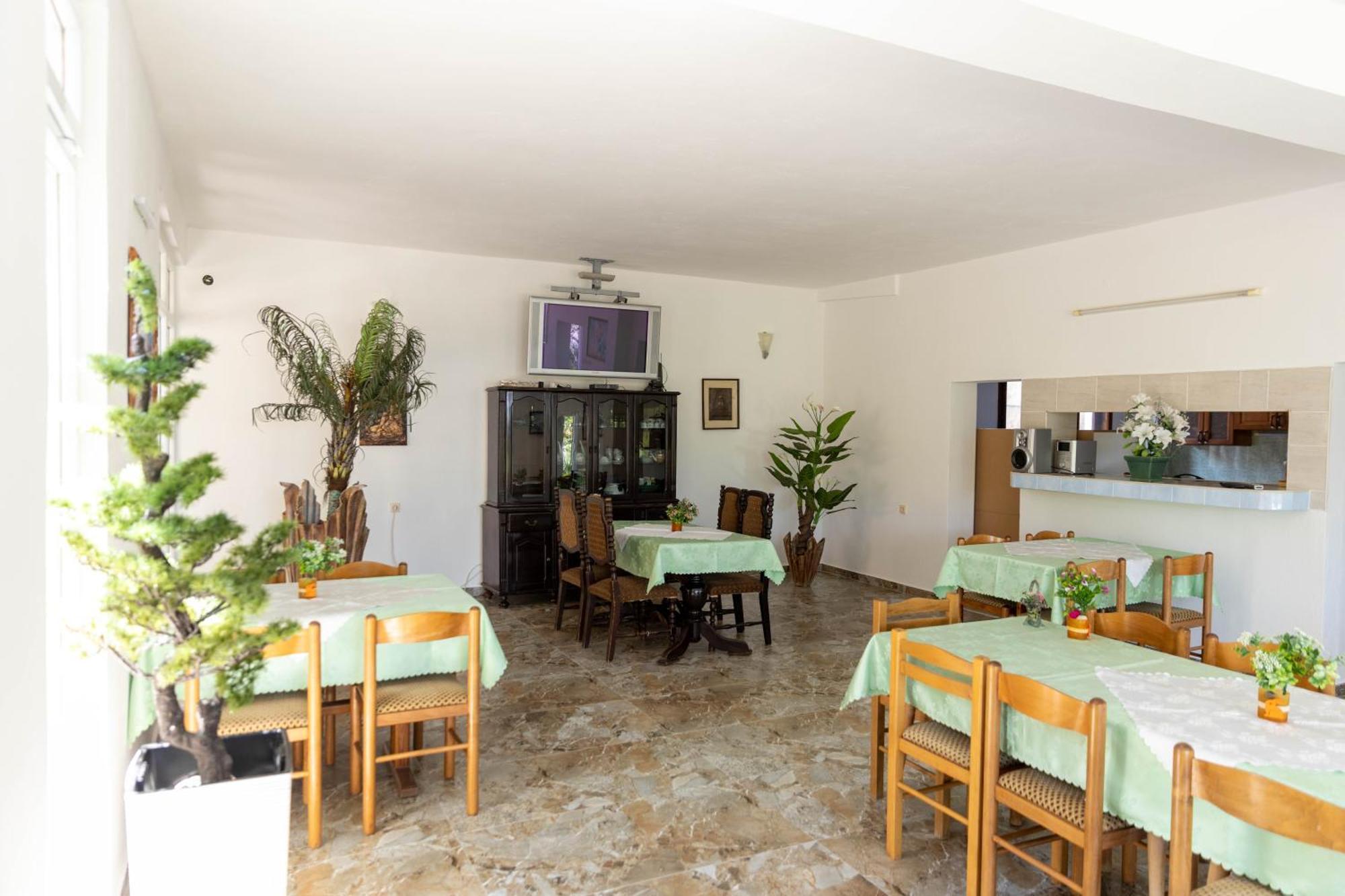 Guest House Aldin Улцинь Экстерьер фото