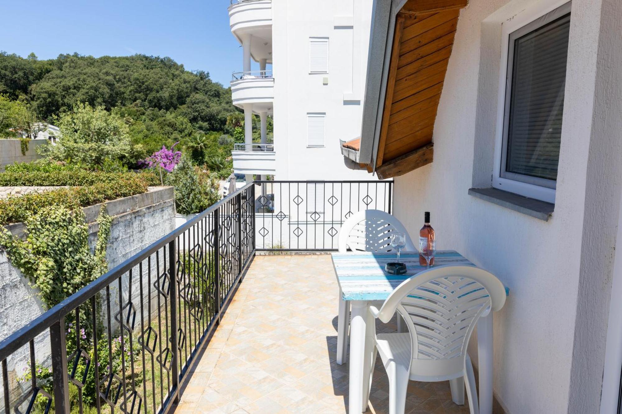 Guest House Aldin Улцинь Экстерьер фото