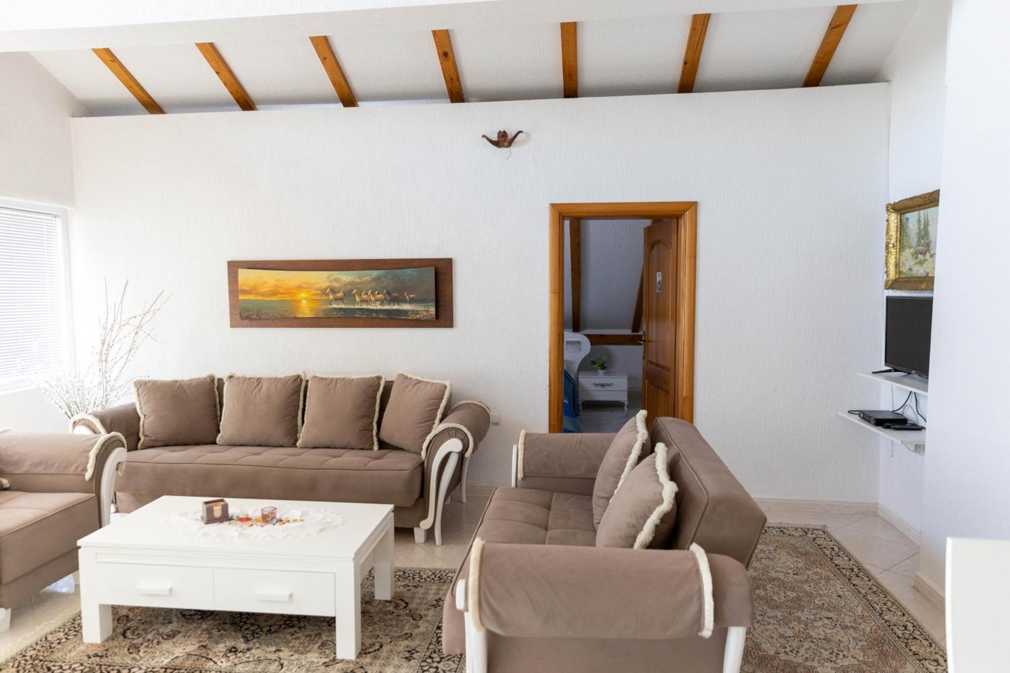 Guest House Aldin Улцинь Экстерьер фото