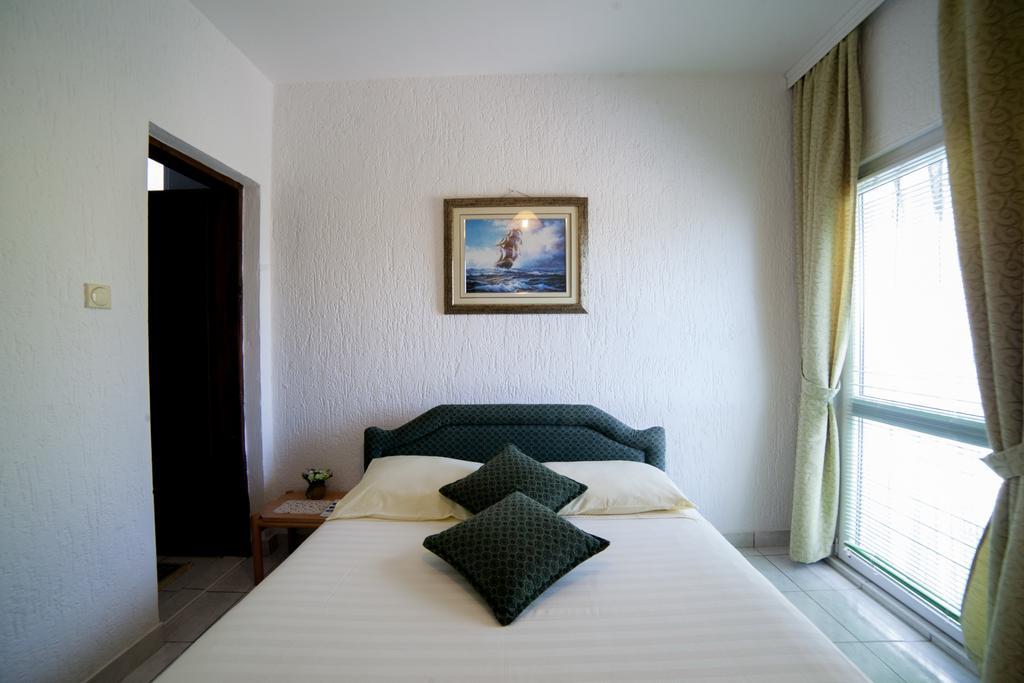 Guest House Aldin Улцинь Экстерьер фото