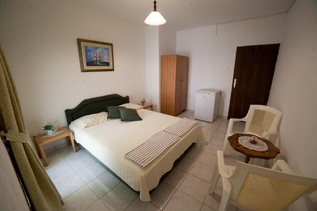 Guest House Aldin Улцинь Экстерьер фото
