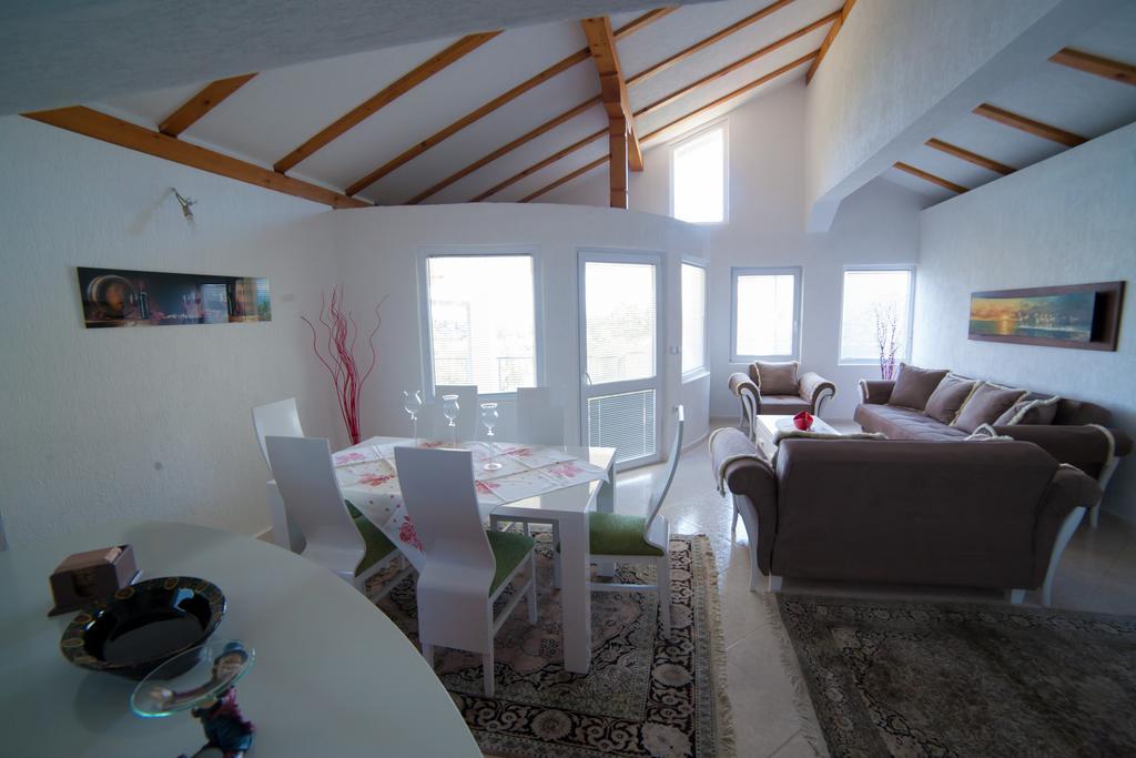 Guest House Aldin Улцинь Экстерьер фото
