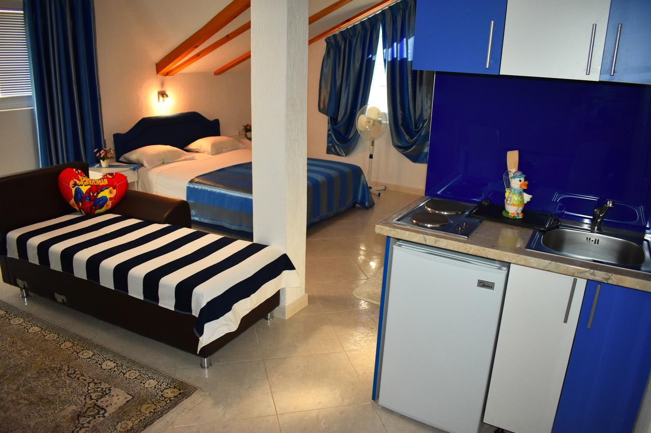 Guest House Aldin Улцинь Экстерьер фото